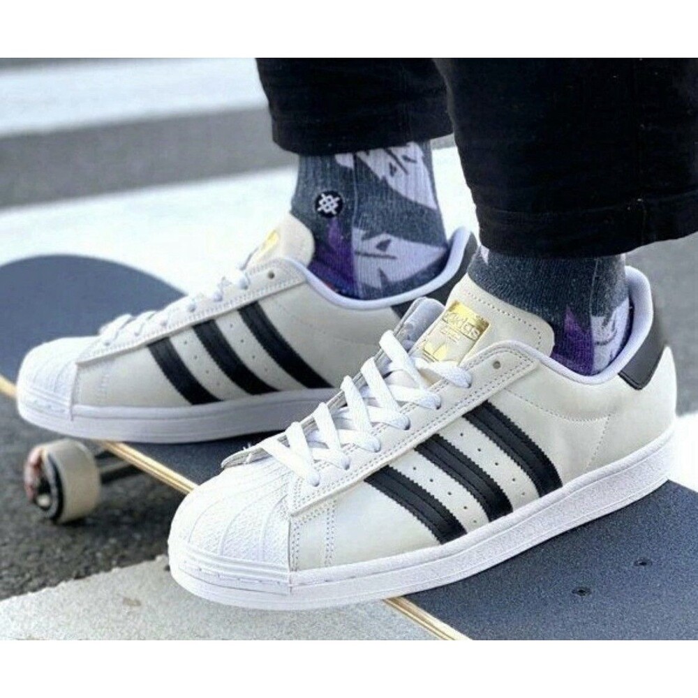 NIB Adidas Men Sz 9.5 Superstar ADV White - Core Black - Gold FAST SHIP!💨💨